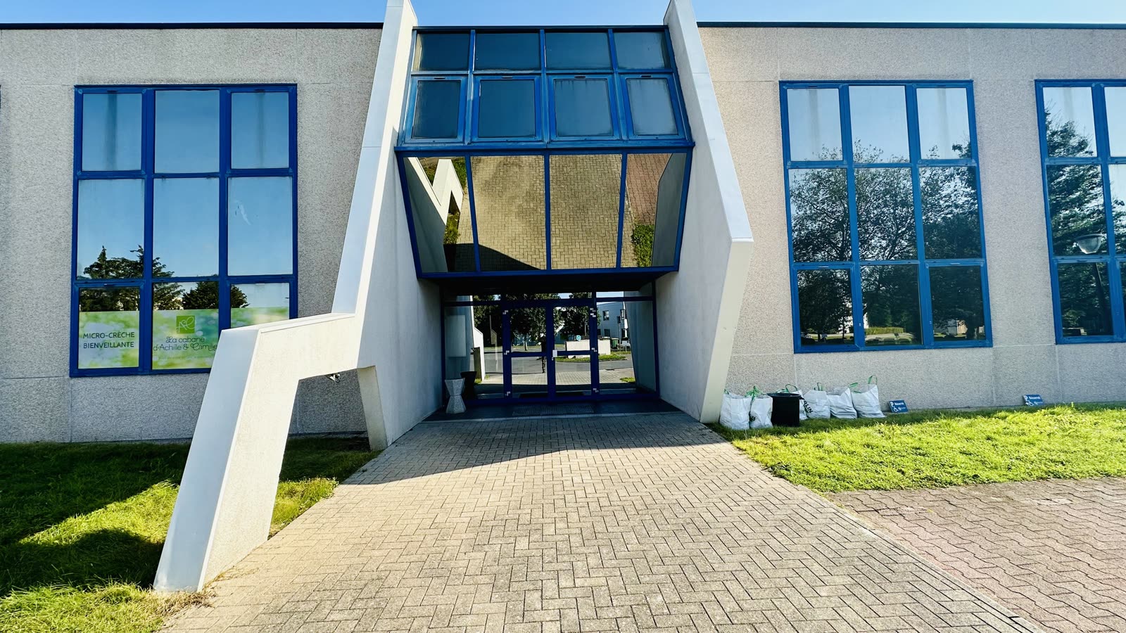 Nettoyage de façades avec hydrofuge pour Advenis, Vandœuvre-lès-Nancy (54) — après intervention
